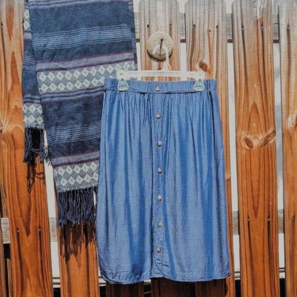 Kelly Renee Blue Button Down Midi Skirt Size M